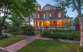 Lumber Baron Inn And Gardens